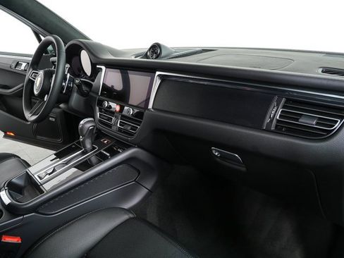 New 2026 Porsche Macan GTS image 26