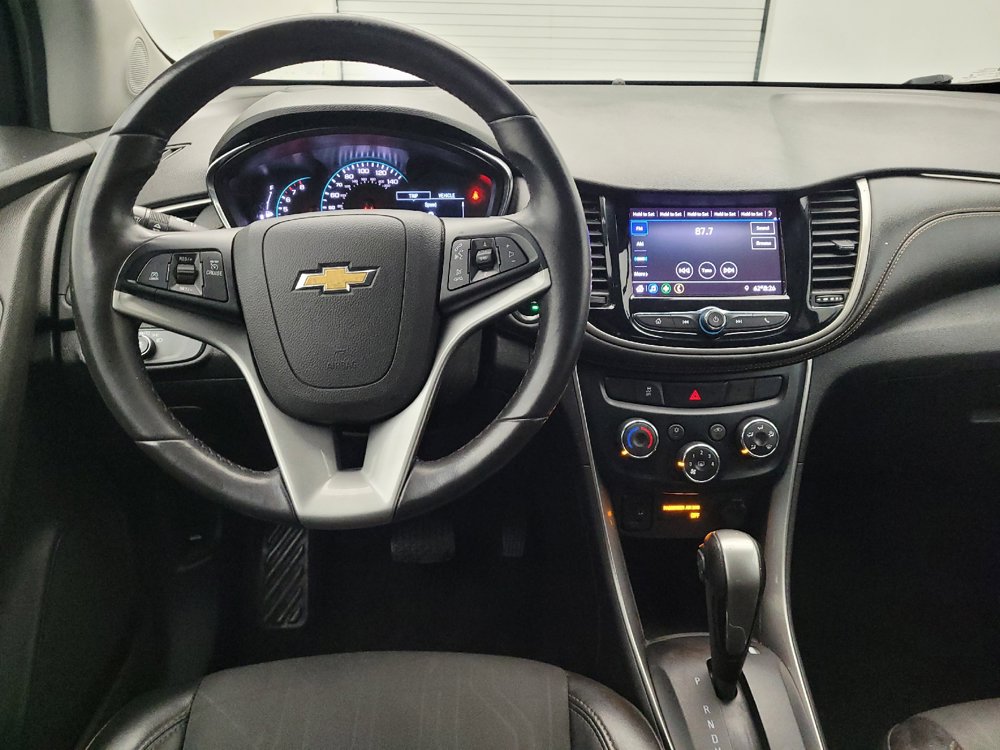 Used 2020 Chevrolet Trax LT w/ LT Convenience Package FWD image 22