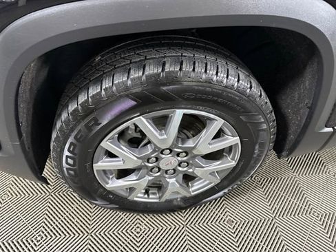 Used 2022 GMC Acadia SLT w/ Preferred Package image 10