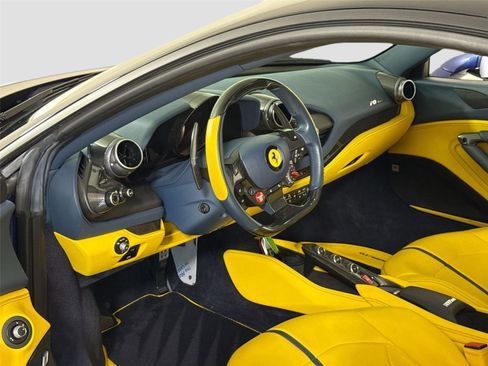 Used 2022 Ferrari F8 Tributo image 15