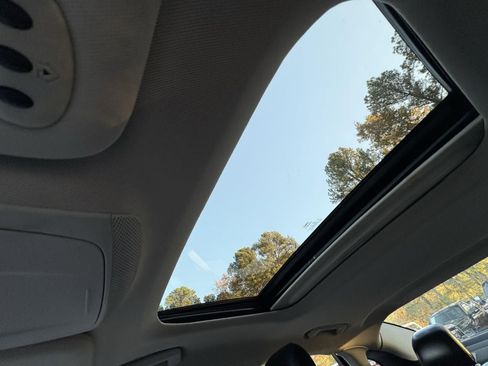 Used 2016 Lincoln MKZ Hybrid w/ Equipment Group 600A Reserve image 36