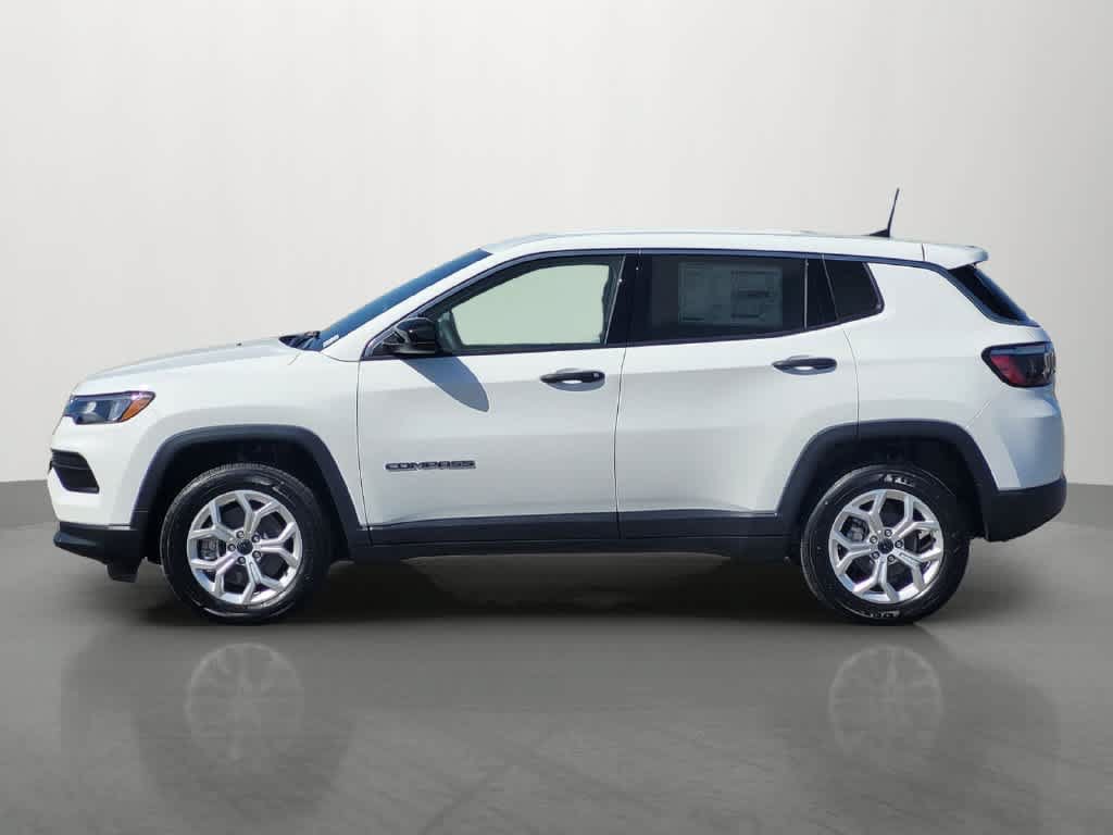 Used 2025 Jeep Compass Sport AWD/4WD image 3
