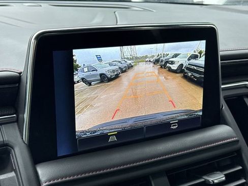 Used 2023 Chevrolet Suburban RST AWD/4WD image 16