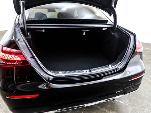 Used 2022 Mercedes-Benz E 350 Sedan image 24