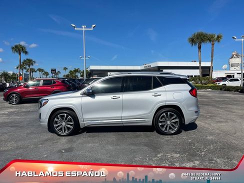 Used 2020 GMC Terrain Denali w/ Denali Premium Package image 4