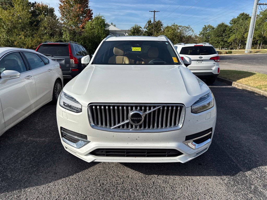 Used 2024 Volvo XC90 B6 Ultimate w/ Protection Package Premier AWD/4WD image 2