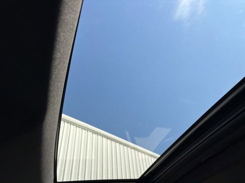 Used 2020 GMC Sierra 1500 AT4 w/ AT4 Premium Package image 4