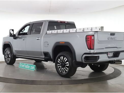 Used 2026 GMC Sierra 2500 Denali Ultimate AWD/4WD image 8