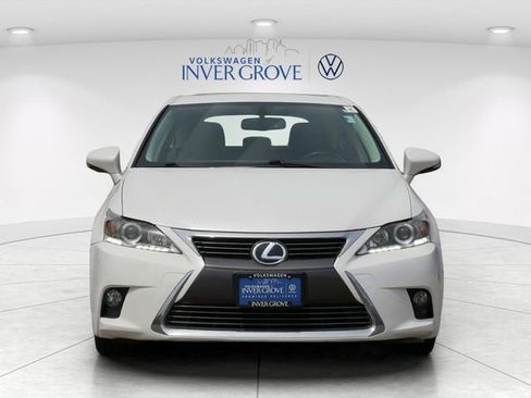 Used 2017 Lexus CT 200h w/ Seat Comfort Package FWD image 2