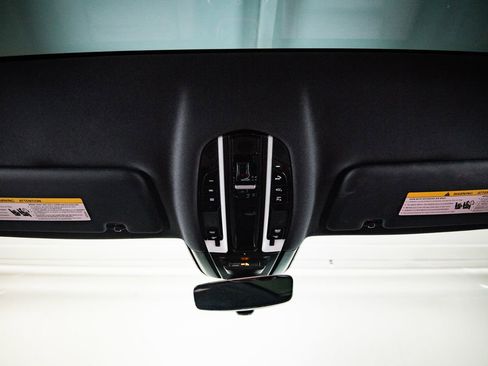 Certified 2023 Porsche Cayenne Coupe AWD/4WD image 20