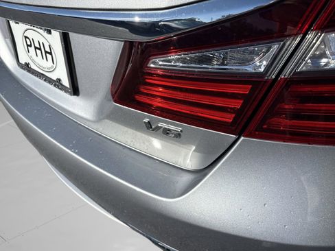 Used 2017 Honda Accord EX-L image 23