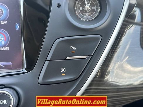 Used 2020 Buick Envision Essence AWD/4WD image 21