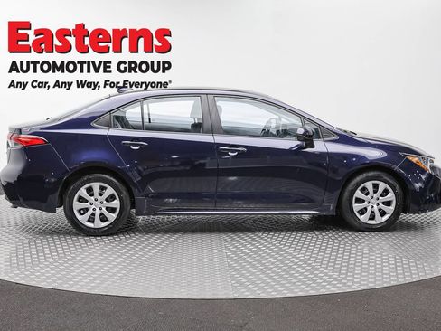 Used 2024 Toyota Corolla LE FWD image 4