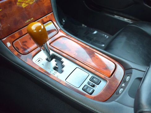 Used 2007 Lexus SC 430 Convertible RWD image 27