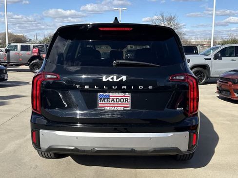 Used 2023 Kia Telluride LX image 5