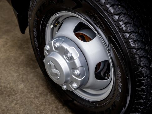 Used 2024 RAM 3500 Tradesman w/ Safety Group image 20