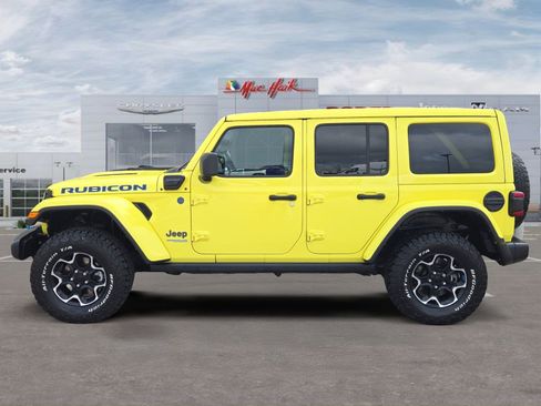 Used 2022 Jeep Wrangler Unlimited Rubicon 4xe w/ Cold Weather Group AWD/4WD image 2