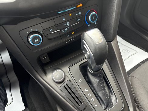 Used 2016 Ford Focus SE image 17