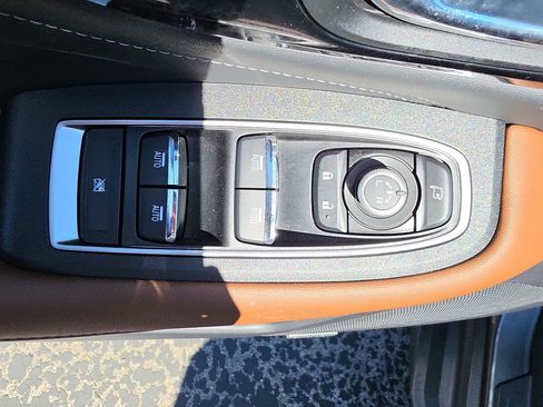 Used 2021 Subaru Outback Touring AWD/4WD image 11
