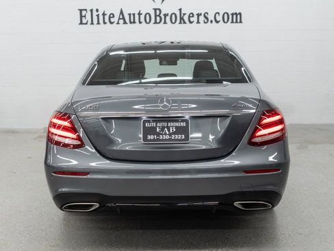 Used 2018 Mercedes-Benz E 300 4MATIC image 4