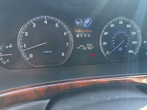 Used 2011 Hyundai Equus Ultimate image 7