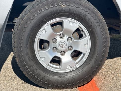 Used 2005 Toyota Tacoma 4x4 Double Cab w/ SR5 Pkg #8 image 20