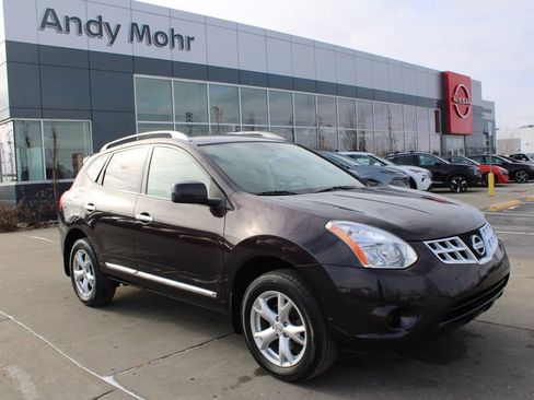 Used 2011 Nissan Rogue SV image 1
