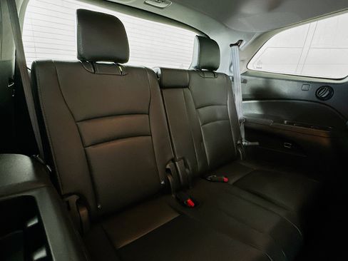 Used 2018 Honda Pilot Touring image 28