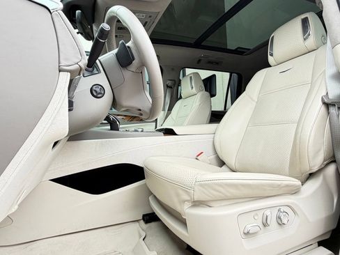 Used 2024 Cadillac Escalade ESV Sport Platinum w/ LPO, ONYX Package image 8