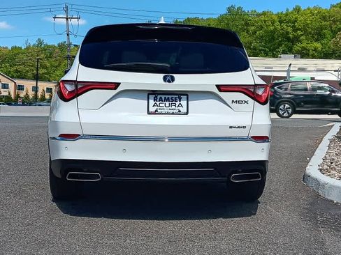 Used 2024 Acura MDX SH-AWD w/ Technology Package image 4