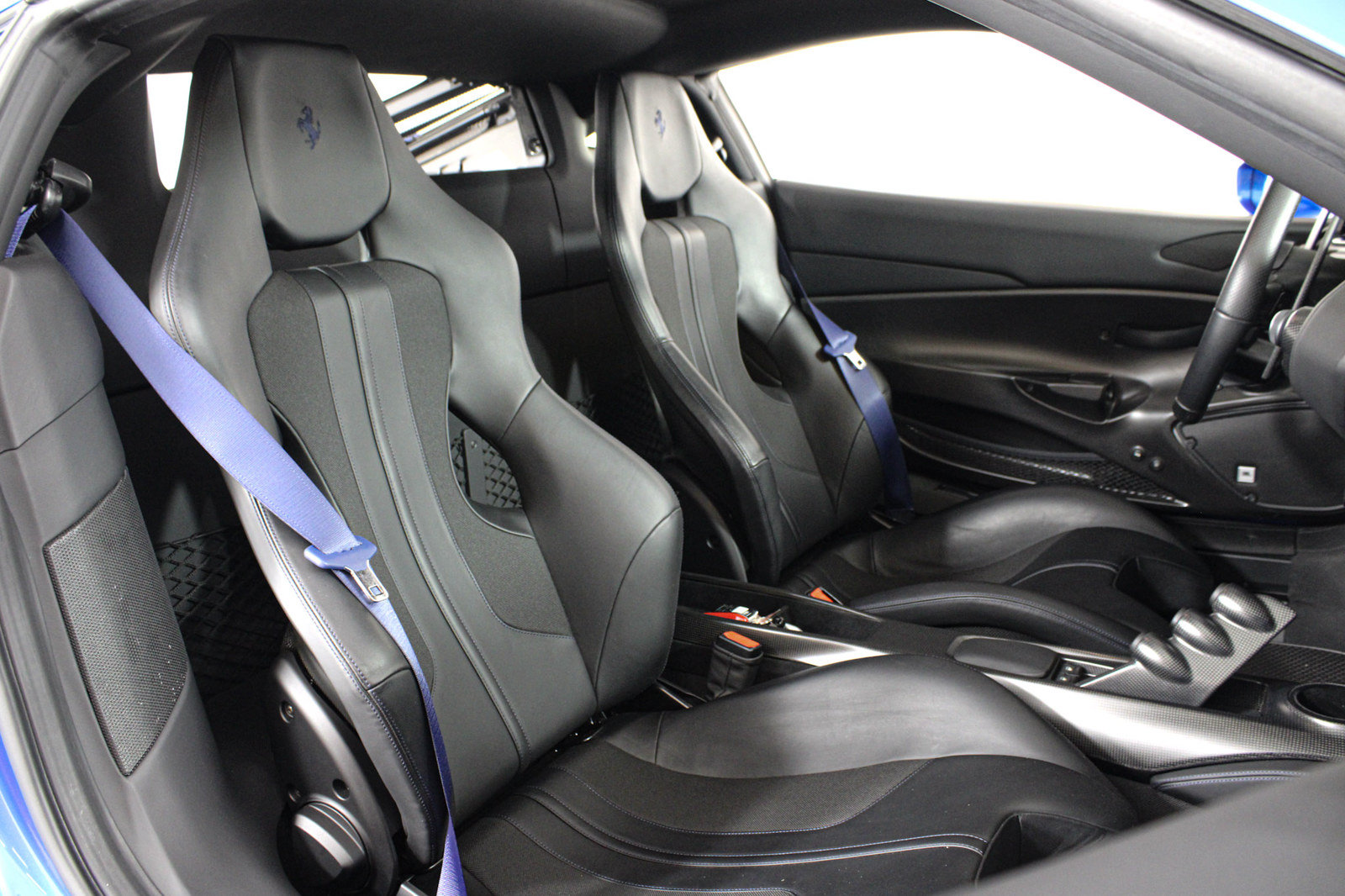 Used 2020 Ferrari 488 Pista Coupe RWD image 21
