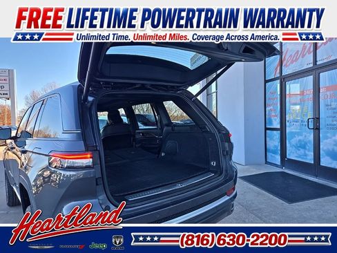Used 2025 Jeep Grand Cherokee Summit AWD/4WD image 99