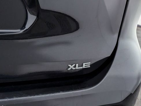 Used 2023 Toyota Highlander Bronze Edition image 15