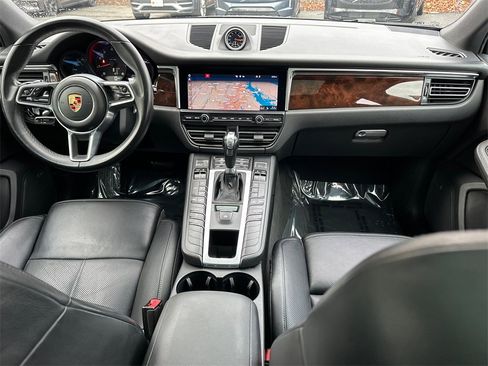 Used 2020 Porsche Macan image 16
