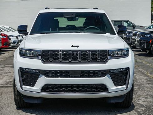 New 2026 Jeep Grand Cherokee Limited Reserve image 2