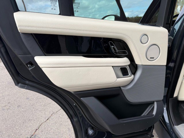 Used 2018 Land Rover Range Rover Supercharged AWD/4WD image 14
