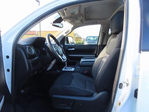 Used 2018 Toyota Tundra SR5 image 13