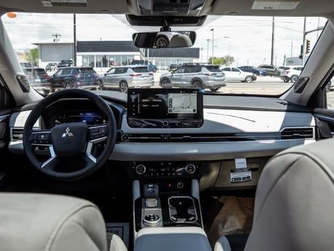 New 2026 Mitsubishi Outlander SE AWD/4WD image 13