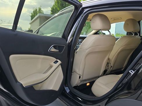 Used 2016 Mercedes-Benz GLA 250 4MATIC image 15