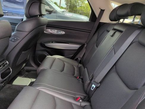 Used 2023 Genesis GV70 2.5T w/ Select Package AWD/4WD image 14