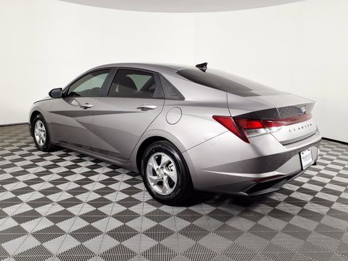 Certified 2023 Hyundai Elantra SE image 6