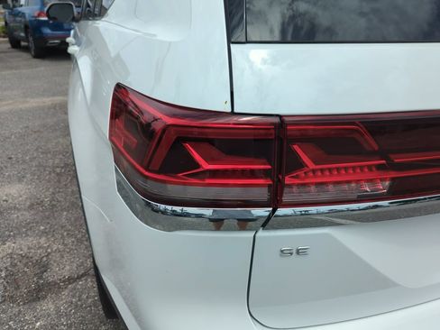 Used 2024 Volkswagen Atlas SE FWD image 18