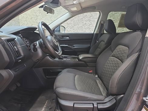 Used 2022 Nissan Pathfinder S image 23