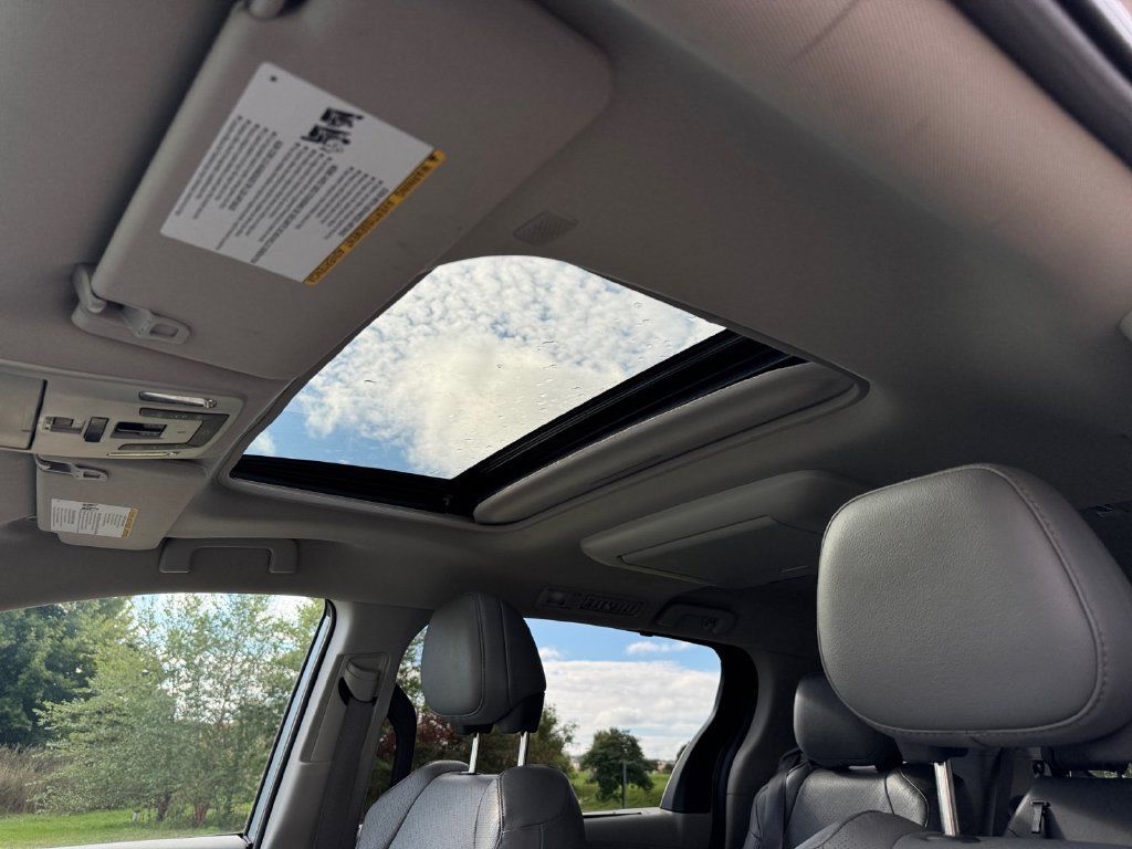 Certified 2023 Toyota Sienna Limited AWD/4WD image 33