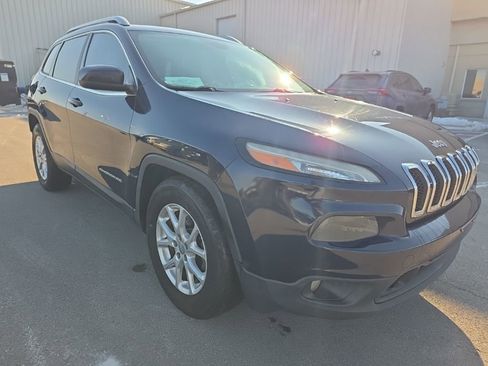 Used 2014 Jeep Cherokee Latitude w/ Cold Weather Group image 3