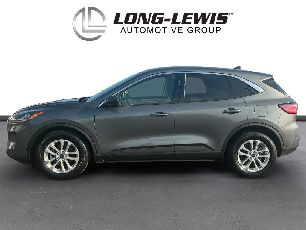 Used 2022 Ford Escape SE FWD image 2
