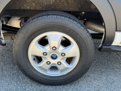 Used 2019 Ford Transit 250 130 Low Roof image 34