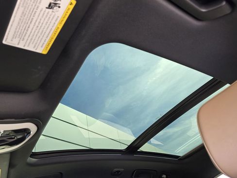 Used 2022 Porsche Macan S image 21