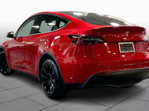 Used 2021 Tesla Model Y Long Range image 11