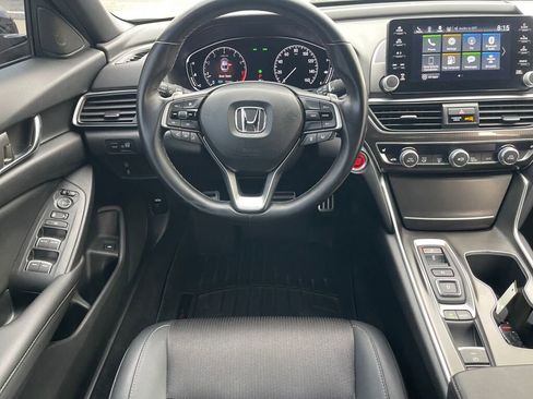 Used 2019 Honda Accord Sport image 2